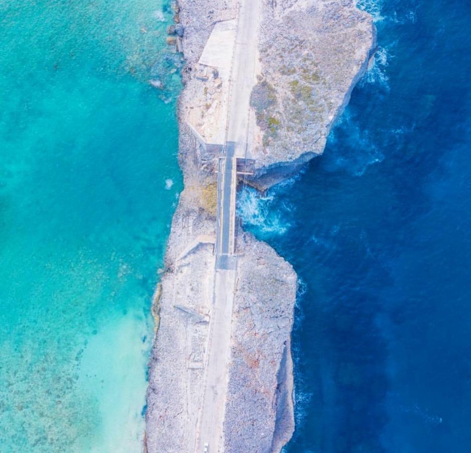 Mika'S Resort Governor's Harbour Exterior photo